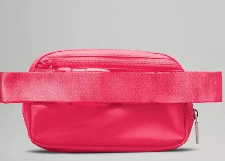 Everywhere Woman’s Lululemon Belt Bag 1L Lip Gloss Pink Limited Edition Color
