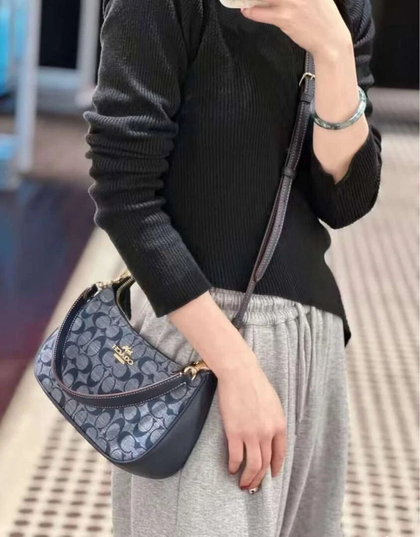 COACH Teri Shoulder Bag Signature Chambray CH139 Japan New outlet